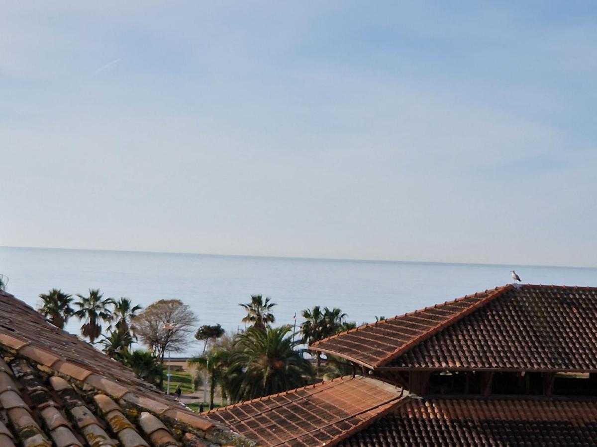 Apartmán Le Palmaro Menton Exteriér fotografie